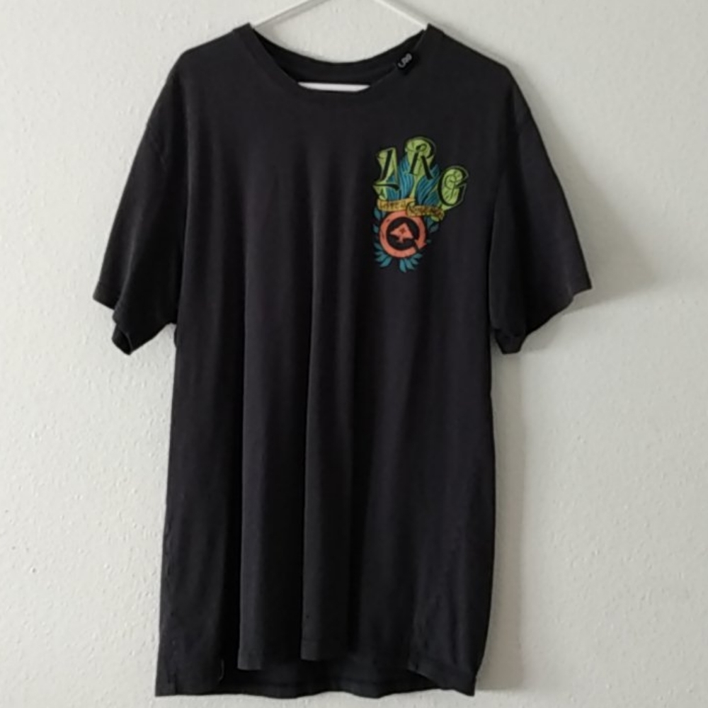 Black LRG t shirt
